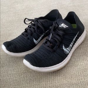 Free RN Nike Flyknit Sneakers